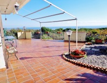Casetta indipendente con splendida terrazza panoramica e 1500 mq circa di terreno