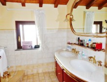 Graziosa villetta con 330 mq di spazio esterno