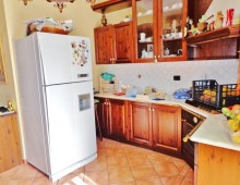 Graziosa villetta con 330 mq di spazio esterno