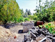 Rustico con palmento,2500 di terreno coltivato a vigneto doc accanto alla villa del grandissimo maestro BATTIATO