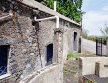 Rustico con palmento e 500 mq di terreno