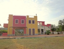 Villa singola su tre livelli con 1200 mq di terreno