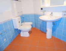 Villa singola su tre livelli con 1200 mq di terreno