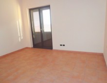 Villa singola su tre livelli con 1200 mq di terreno