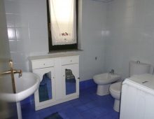 Bivano arredato con splendida vista mare ed Etna