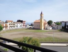 Bivano arredato con splendida vista mare ed Etna