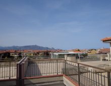 Bivano arredato con splendida vista mare ed Etna