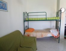 Bivano arredato con splendida vista mare ed Etna