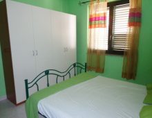 Bivano arredato con splendida vista mare ed Etna