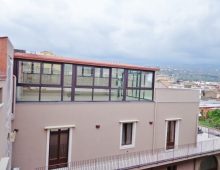 Ampia e luminosa mansarda in antico e signorile palazzo totalmente ristrutturato