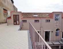 Ampia e luminosa mansarda in antico e signorile palazzo totalmente ristrutturato