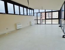 Ampia e luminosa mansarda in antico e signorile palazzo totalmente ristrutturato