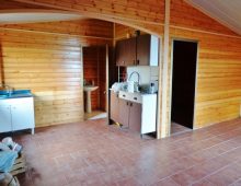 Piccola casetta prefabbricata con 2000 mq di terreno e meravigliosa vista mare