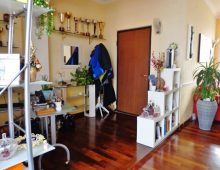 Luminoso attico ben rifinito sito al 4° piano con mansarda e garage