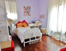 Luminoso attico ben rifinito sito al 4° piano con mansarda e garage