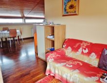 Luminoso attico ben rifinito sito al 4° piano con mansarda e garage