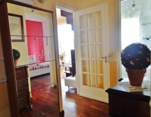 Luminoso attico ben rifinito sito al 4° piano con mansarda e garage