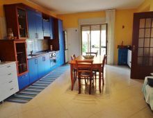 Ampio e confortevole 3 vani in residence con ingresso indipendente