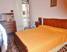 Ampia casa singola sita al piano terra con terrazza edificabile