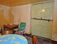 Terreno con rustico e palmento