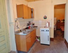 Terreno con rustico e palmento