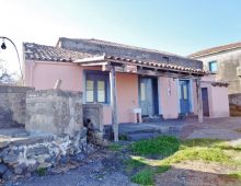 Terreno con rustico e palmento