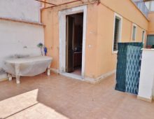 Casa singola sita al primo piano vicino Piazza San Pietro