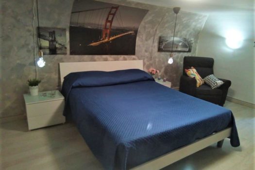 Mansarda arredata sita al secondo piano in pieno centro storico