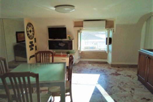 Mansarda arredata sita al secondo piano in pieno centro storico