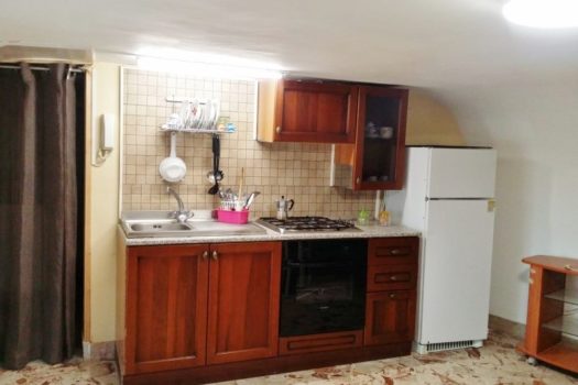 Mansarda arredata sita al secondo piano in pieno centro storico