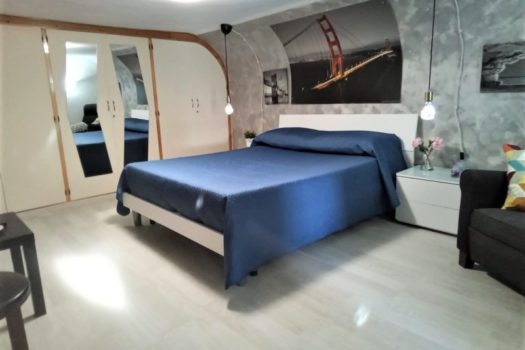 Mansarda arredata sita al secondo piano in pieno centro storico