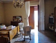 Casa indipendente con 300 mq di giardino