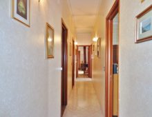 Casa indipendente con 300 mq di giardino