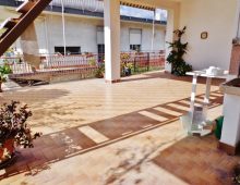 Casa indipendente con 300 mq di giardino