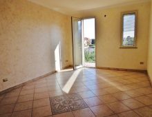 Trivani di recente costruzione con garage.