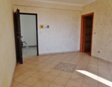 Trivani di recente costruzione con garage.