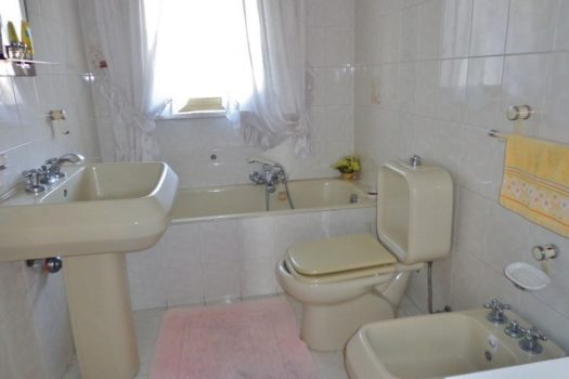 Ampio e luminoso 4 vani più accessori e garage