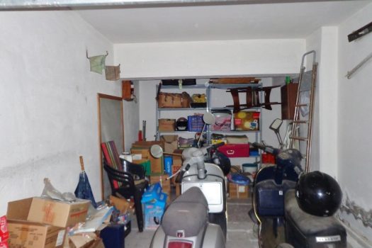 Ampio e luminoso 4 vani più accessori e garage