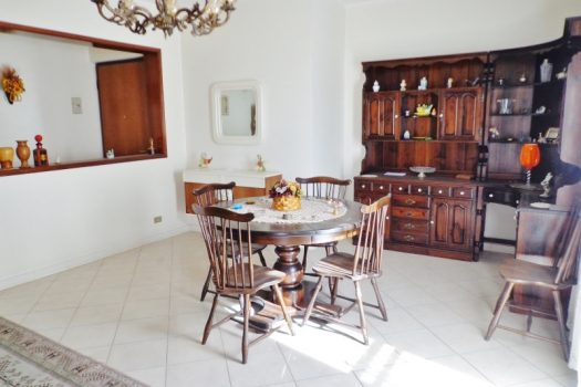 Ampio e luminoso 4 vani più accessori e garage