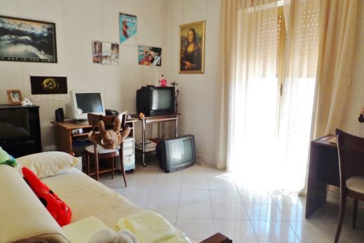 Ampio e luminoso 4 vani più accessori e garage