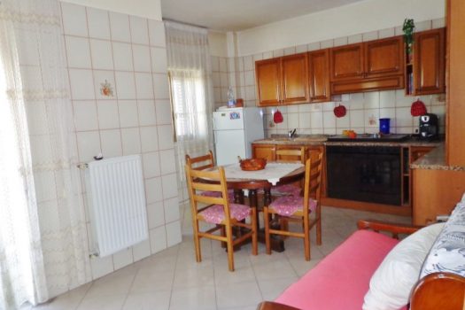 Ampio e luminoso 4 vani più accessori e garage