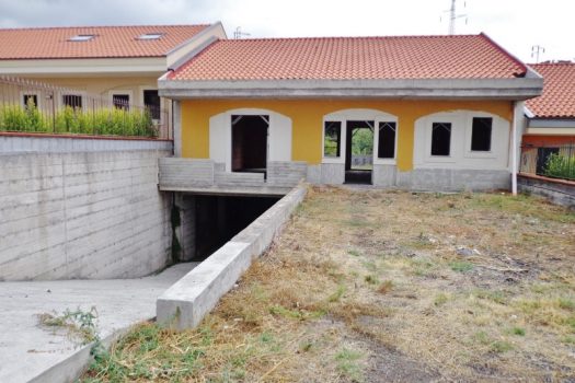 Villetta da rifinire in zona tranquilla e panoramica