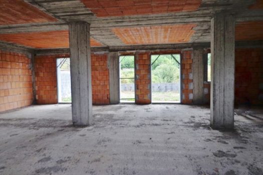 Villetta da rifinire in zona tranquilla e panoramica