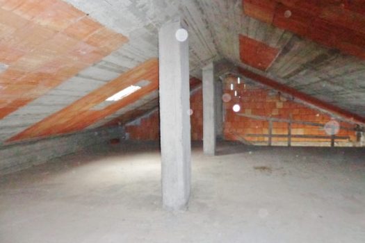 Villetta da rifinire in zona tranquilla e panoramica