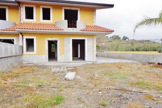 Villette da rifinire in zona panoramica