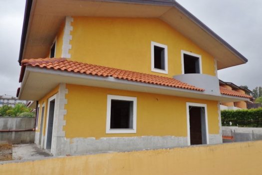 Villette da rifinire in zona panoramica