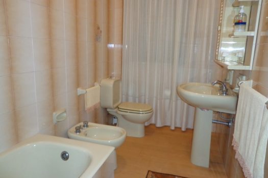 Ampio 3 vani in zona centrale, residenziale e tranquillo