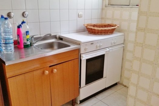 Intero palazzetto in zona servita e centrale