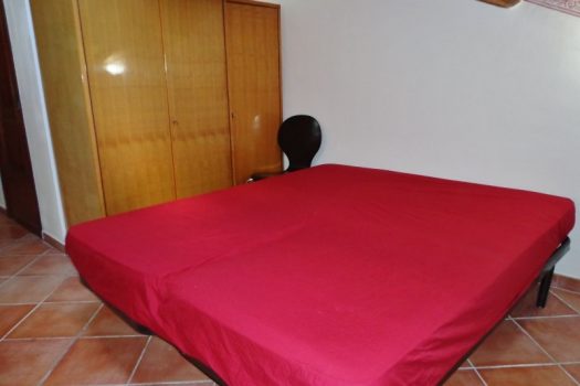 Intero palazzetto in zona servita e centrale