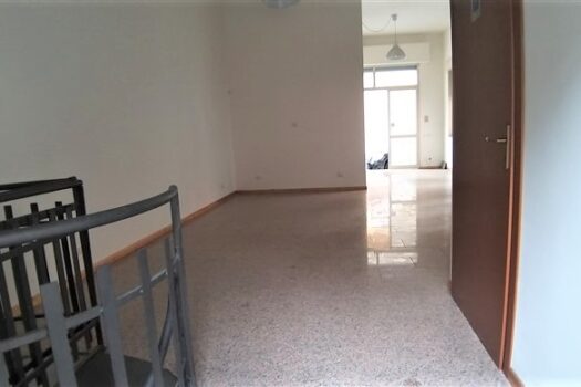 Ampia bottega di 70 mq più 70 mq di magazzino sottostante